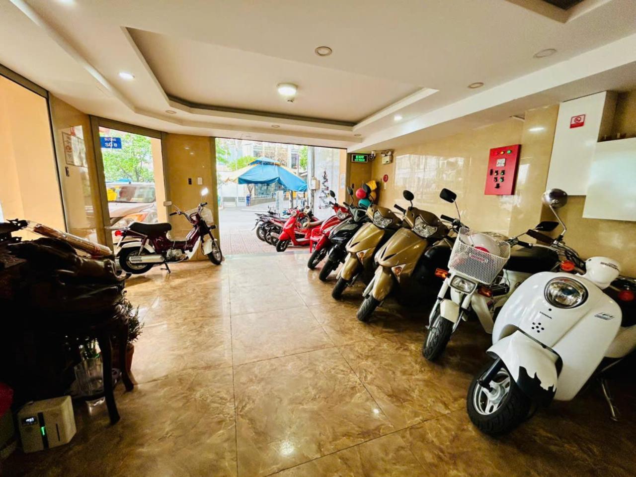 Ngoi Sao Nho Hotel مدينة هوشي منه المظهر الخارجي الصورة